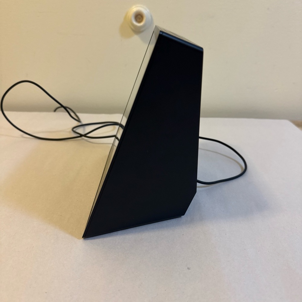Amazon Smart Display with Touchscreen and Camera - Black - Picture 3 of 4